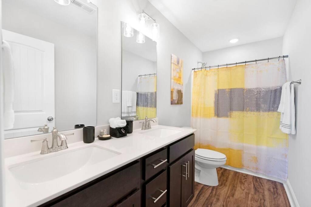 קלארקסוויל Make Lemonade In Luxury W King Bed And Free Parking Plus 40 Minutes To Nashville מראה חיצוני תמונה